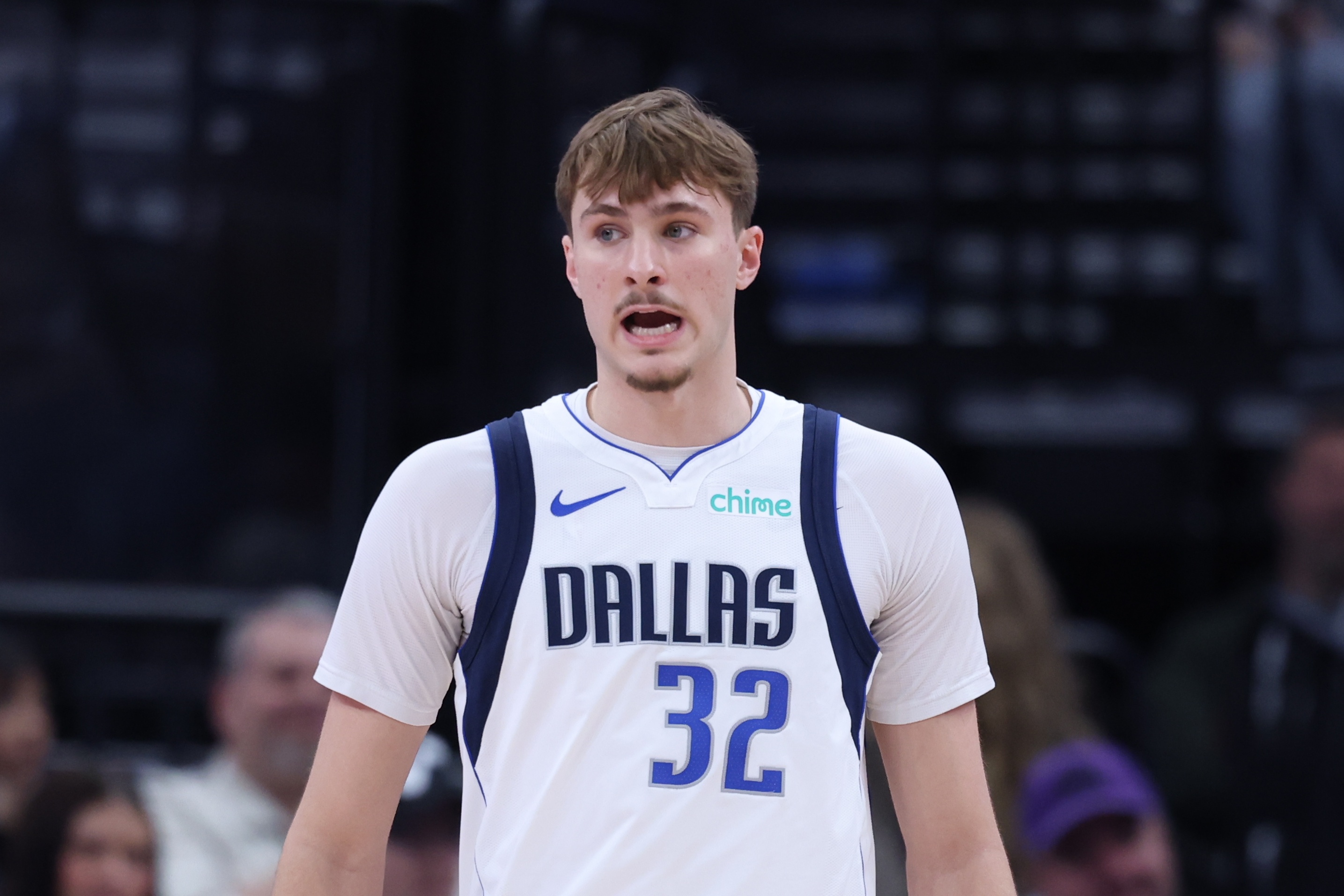 kaiyun-弗拉格目前总得分篮板助攻抢断四项数据领跑全队 史上第三位新秀